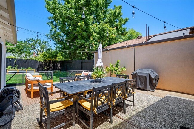 Building Photo - 103 Petrilli Cir