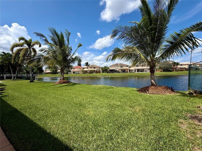 Building Photo - 7557 SW 164th Ct