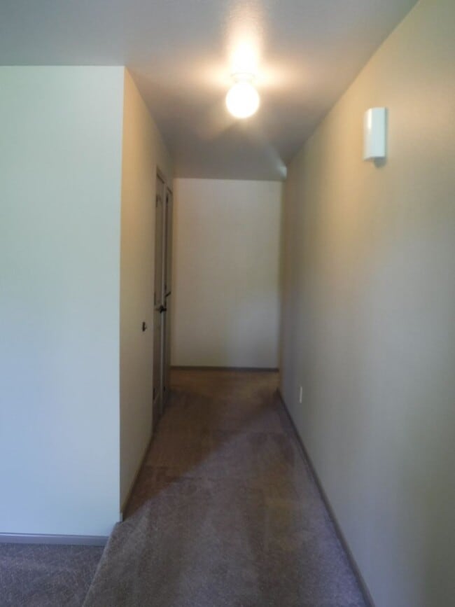 Building Photo - Just Reduced!! Two Bedroom, One Bath duple...