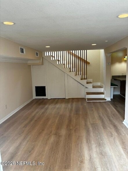 Building Photo - 2738 Riverside Ave