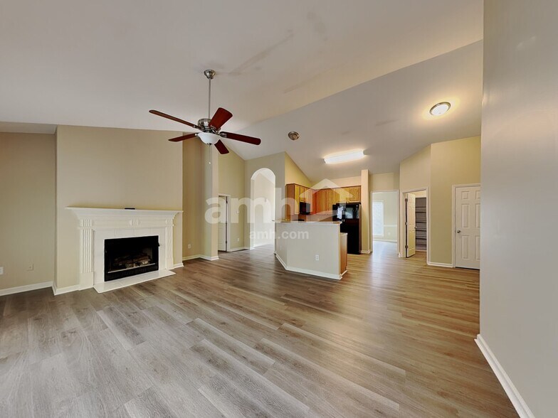 Building Photo - 325 Brims Way