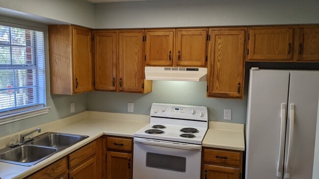 Building Photo - 1820 Mercer St