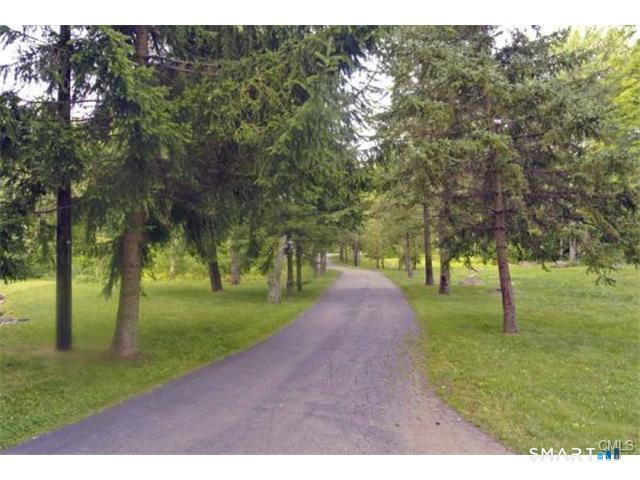 Building Photo - 38 Strawberry Ridge Rd