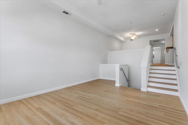 Building Photo - 2857 Regatta Dr