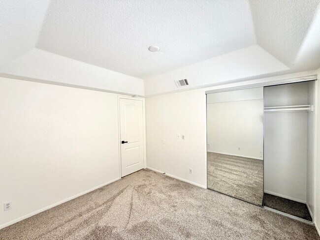 Building Photo - Spacious 5 Bedroom 3 Bathroom Home with Updated Paint, New Roof & Private Balcony