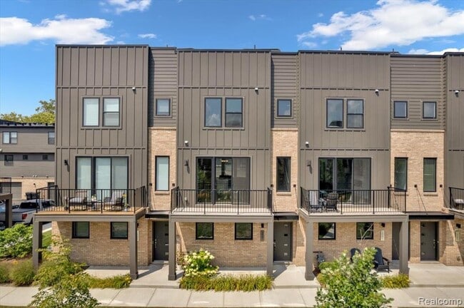 Building Photo - 1087 Hampton Cir