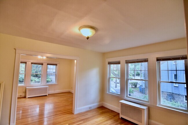 Primary Photo - 9 Castlerock St