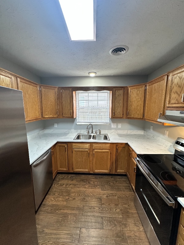 Building Photo - 3906 Dunbar Ave