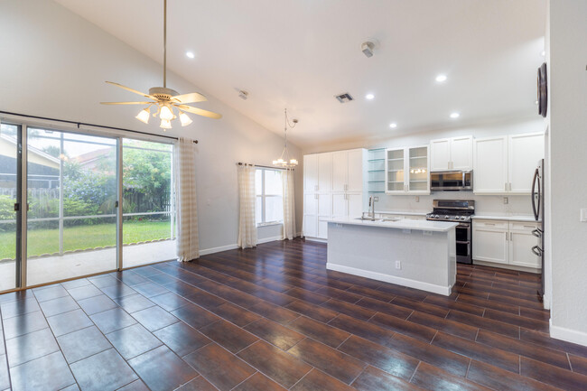 Building Photo - 7722 Brunson Cir