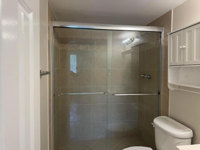 Building Photo - 3710 N Pine Island Rd