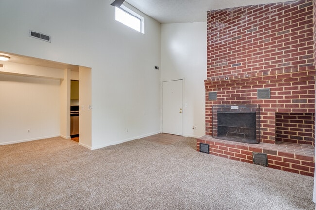 Building Photo - 1116-9 Blue Ridge Drive