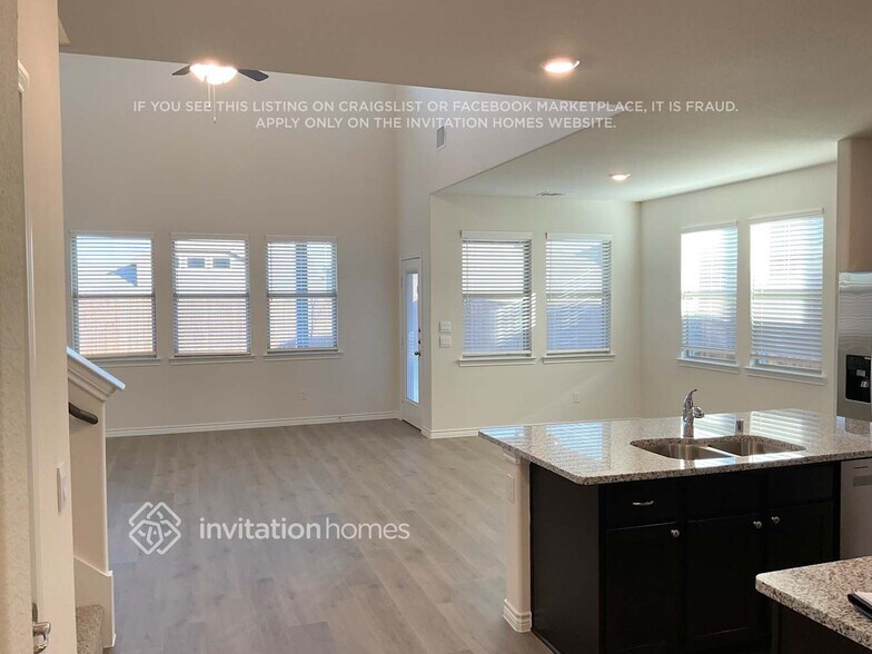 Building Photo - 7408 Mayplace Dr