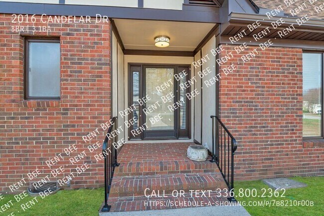 Building Photo - 2016 Candelar Dr