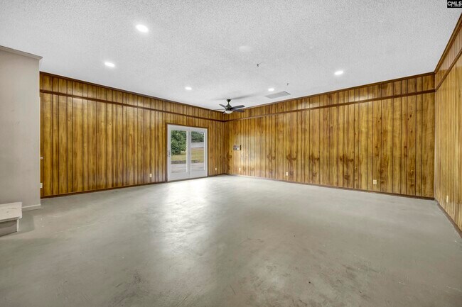 Building Photo - 101 Stuart Ln