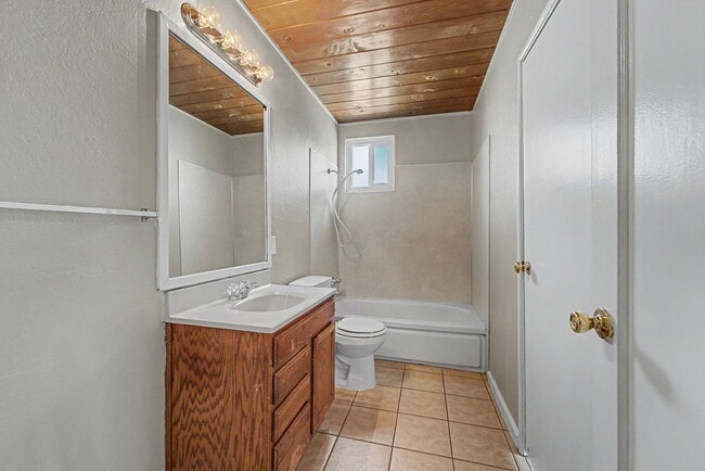 Building Photo - 1423 Wendell Way