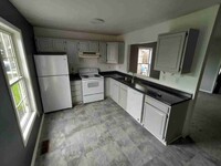 Building Photo - 655 Mosgrove St