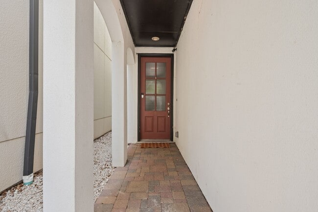 Building Photo - 10926 Wrenwood Grn