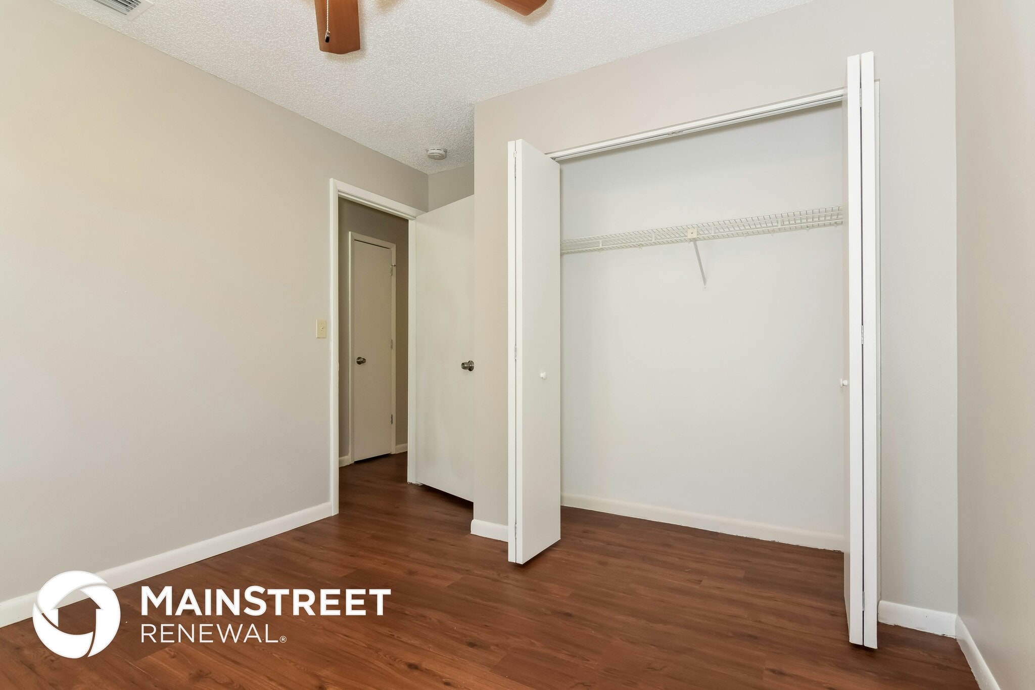 Building Photo - 5420 Southgrove Pl