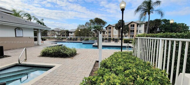 Building Photo - 9977 Westview Dr