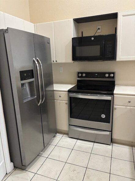 Building Photo - 2903 SE 17th Ave