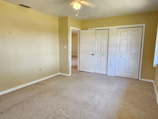 Building Photo - Venice Island – North of Venice Ave - Annual Single Family Home– Minutes from Venice Beach, Mains...