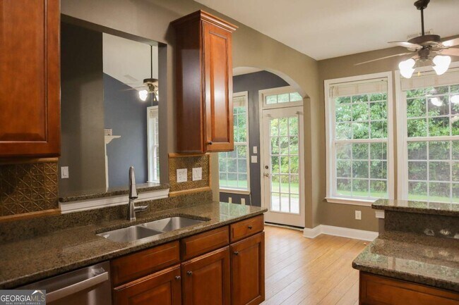 Building Photo - 1526 Lechemin Dr