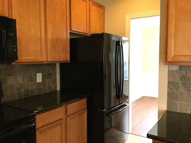 Building Photo - 456 Clearwater Dr