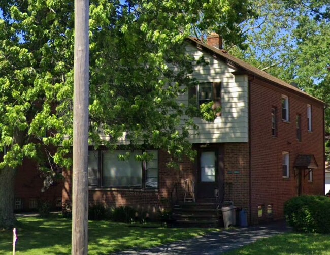 2384 Warrensville Center Rd 2384 Warrensville Center Rd University