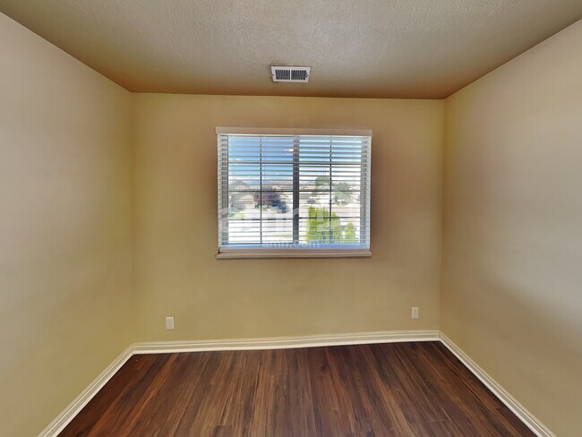 Building Photo - 2204 N 1960 W