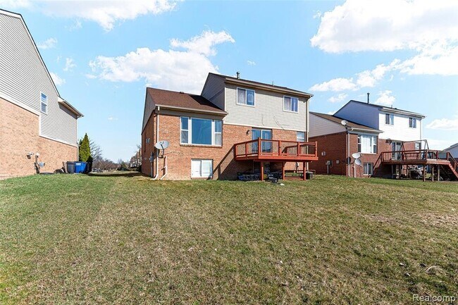 Building Photo - 30575 Hogan Ln