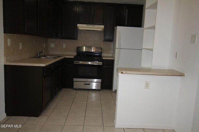 Building Photo - 906 Geronimo Dr