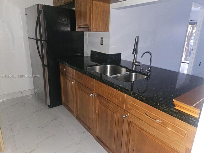 Building Photo - 6425 W 27th Ct