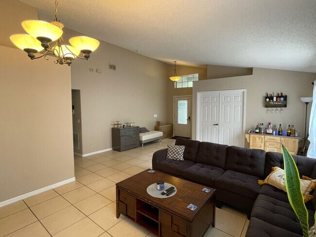 Building Photo - Modern 4-Bed, 2-Bath Solar-Powered Home Ne...