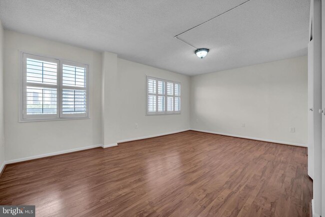 Building Photo - 200 N Pickett St