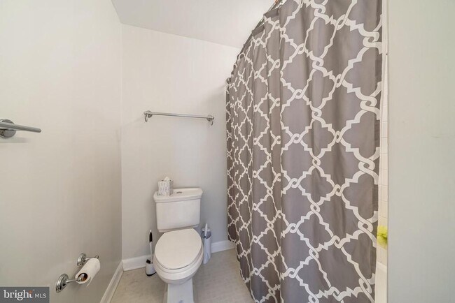 Building Photo - 921 Harrison Cir