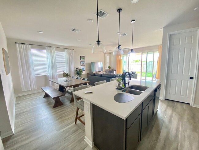 Building Photo - Amazing Floorplan - Coming Soon May 2026