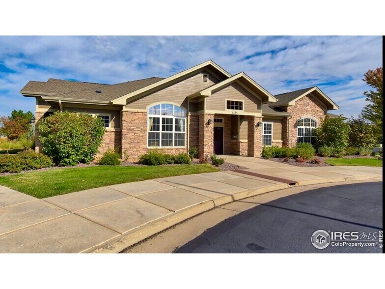 Building Photo - 3155 Blue Sky Cir