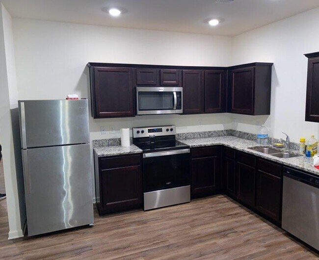 Building Photo - 3063 Tarian Way