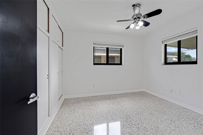 Building Photo - Southeast 9th Court, Hialeah, FL 33010 - 3 BR 2 BA house