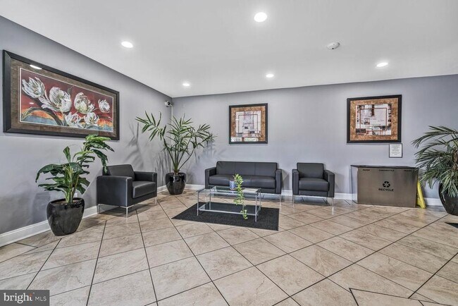 Building Photo - 1001 Chillum Rd