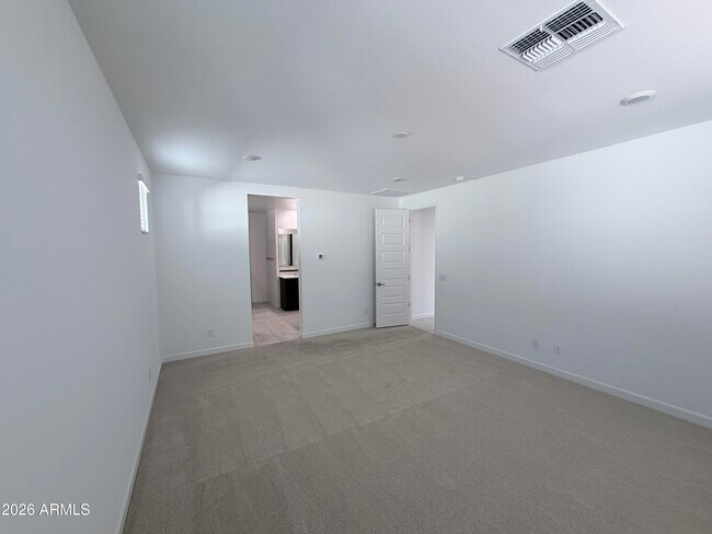 Building Photo - 6972 W Buckhorn Trail