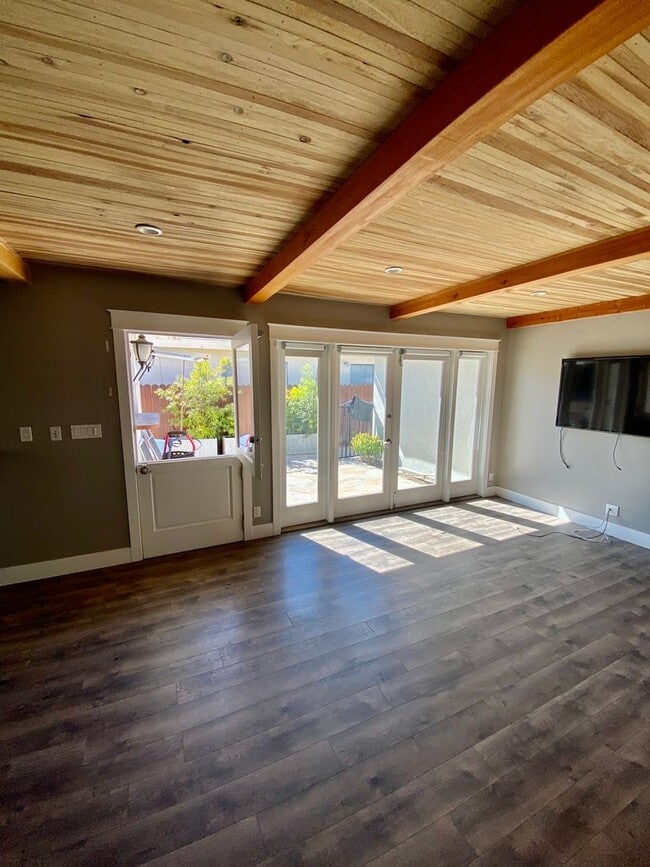 Building Photo - 524avef