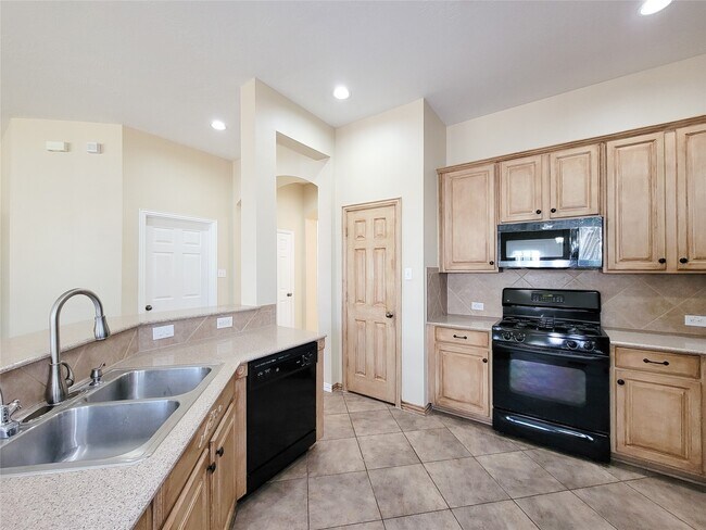 Building Photo - 14322 Darmera Ct