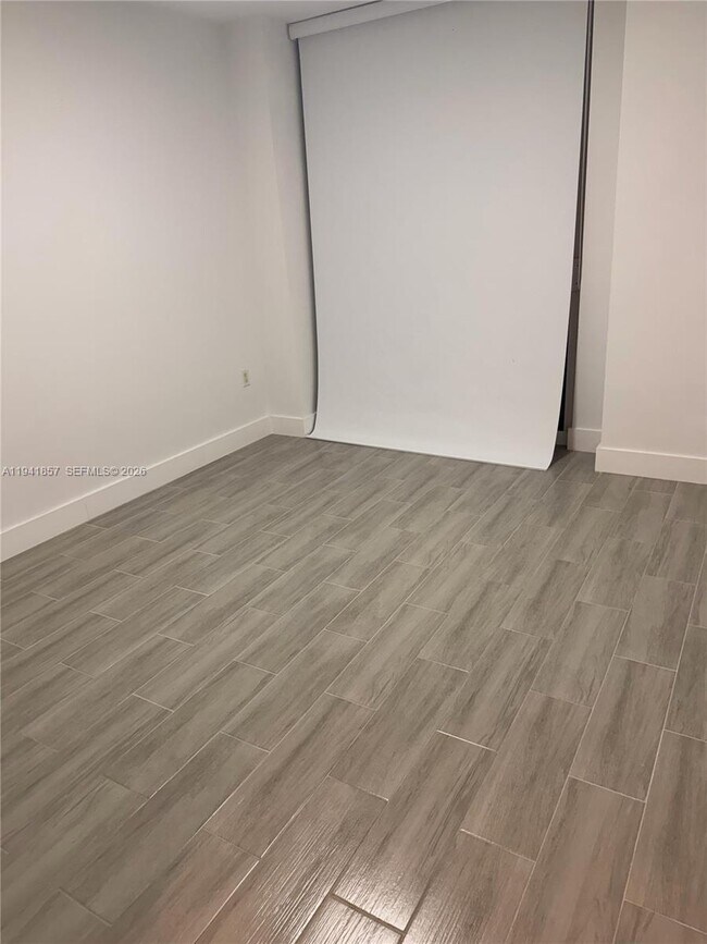 Building Photo - 1250 S Miami Ave