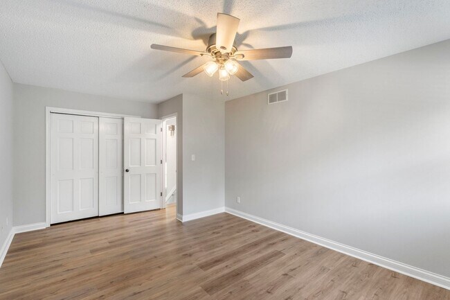 Building Photo - NEW 1720-1722-1724-1726 N Chapman Lane