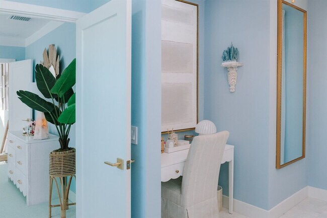 Building Photo - 610 38th St