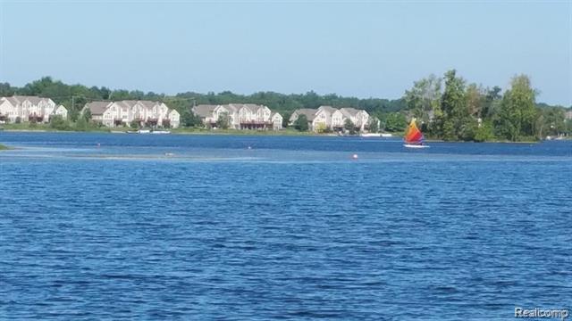 Building Photo - 26384 Island Lake Dr