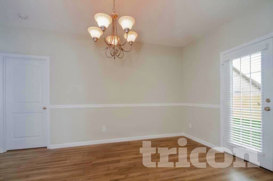Building Photo - 4127 Effie Seward Dr