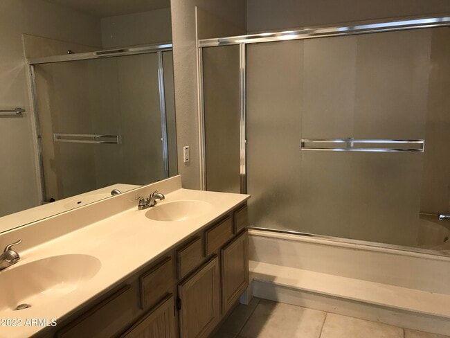 Building Photo - 11515 N 91st St