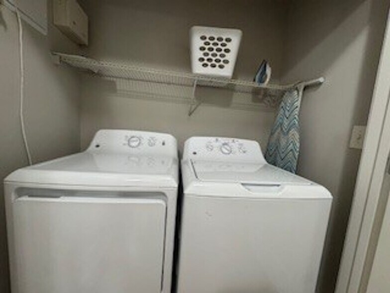 Building Photo - 11134 Medlock Bridge Rd